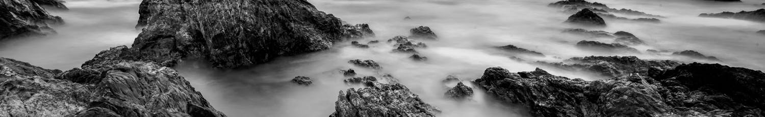 Landskap fanget med lang lukker gir kunstnerisk uttrykk.